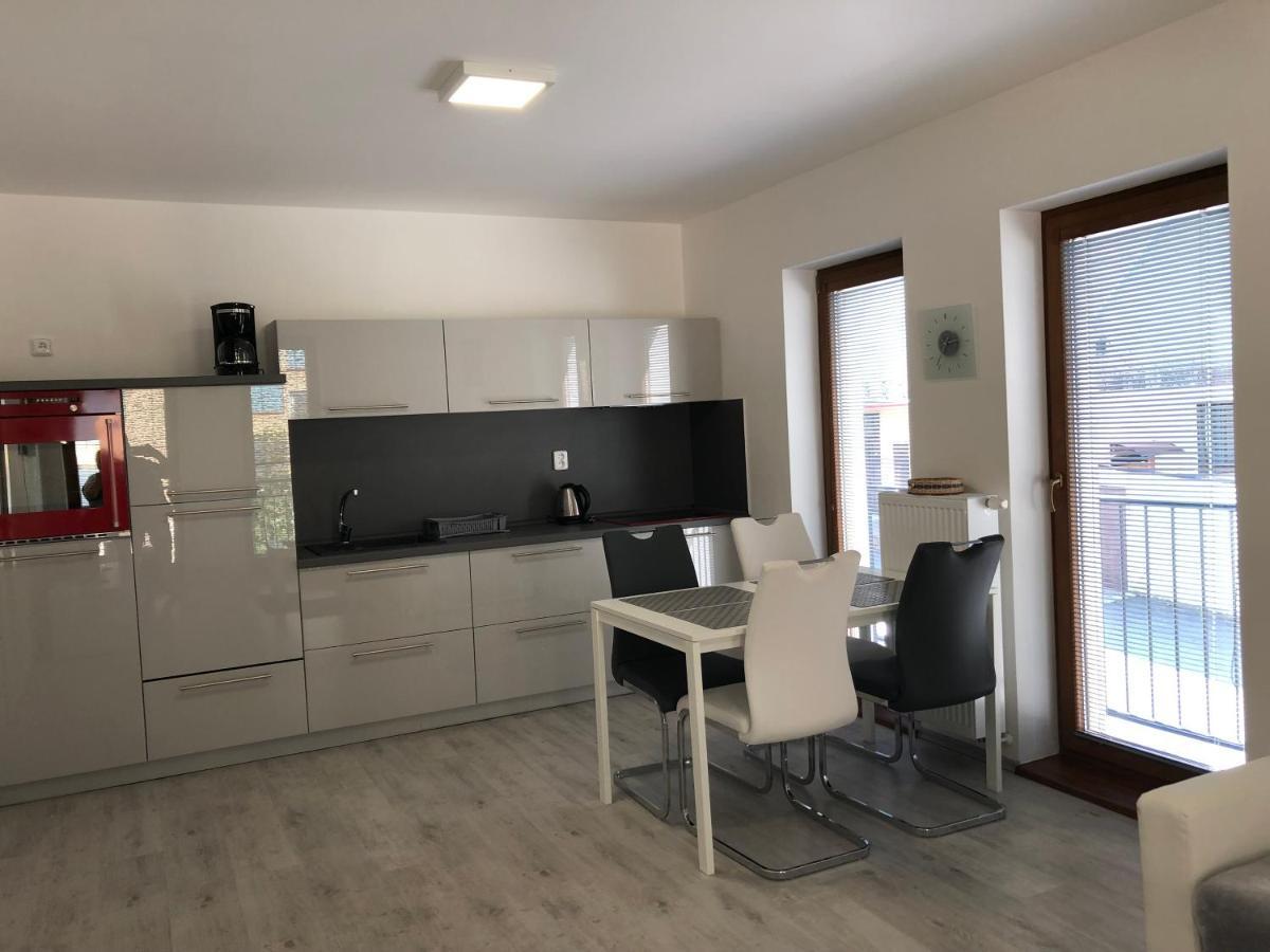 Apartmany Sofia Kamenice Nad Lipou Exteriör bild